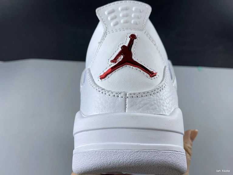 4  Air Jordan CT8527-112 